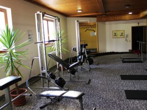 Einladendes und helles Fitnesscenter