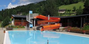 Das Schwimmbad in Berg im Drautal genießen