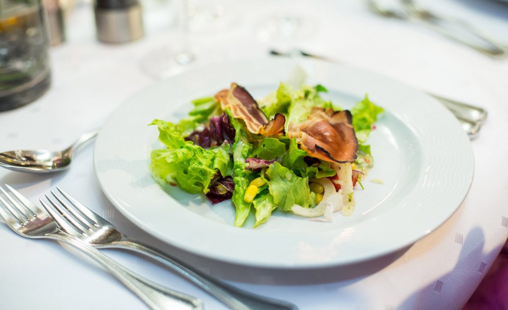 Sommerlicher Salat zum Hochzeitsmenü